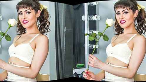 Audrey Noir: Housewife to Sexy Stripper VR